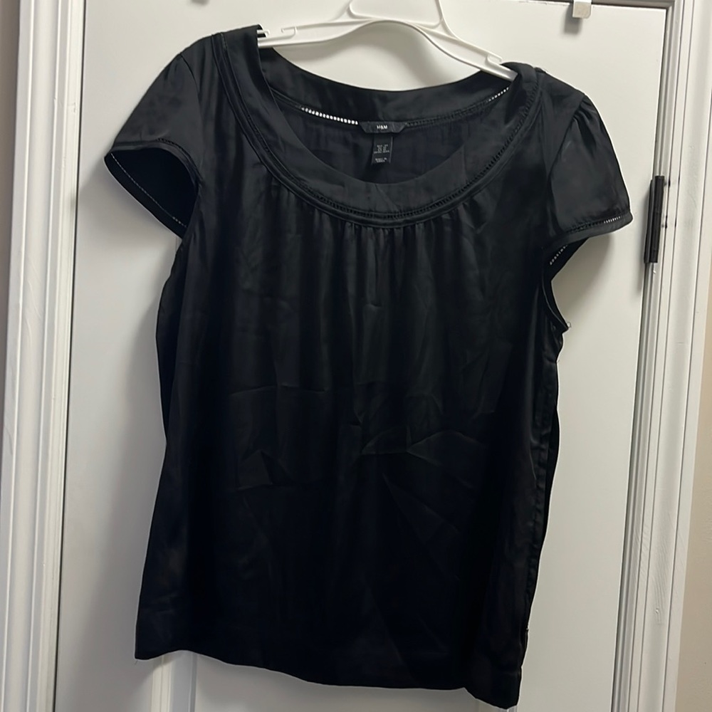 Black short sleeve H&M top. Round neck. Size 14